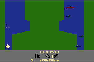 River Raid Screenshot